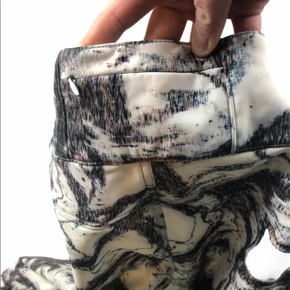 Obermeyer Bond black and White ski Pants - Picture 6 of 13